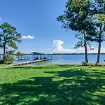 Wards Family Cottages - Master