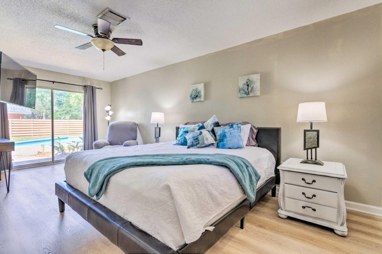 Holiday home Family With Private Pool And Fenced Yard!