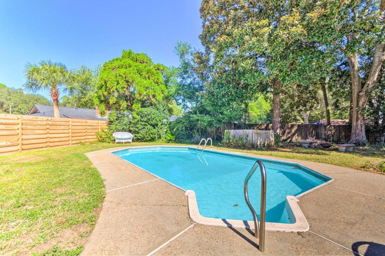 Family With Private Pool And Fenced Yard! * Fort Walton Beach