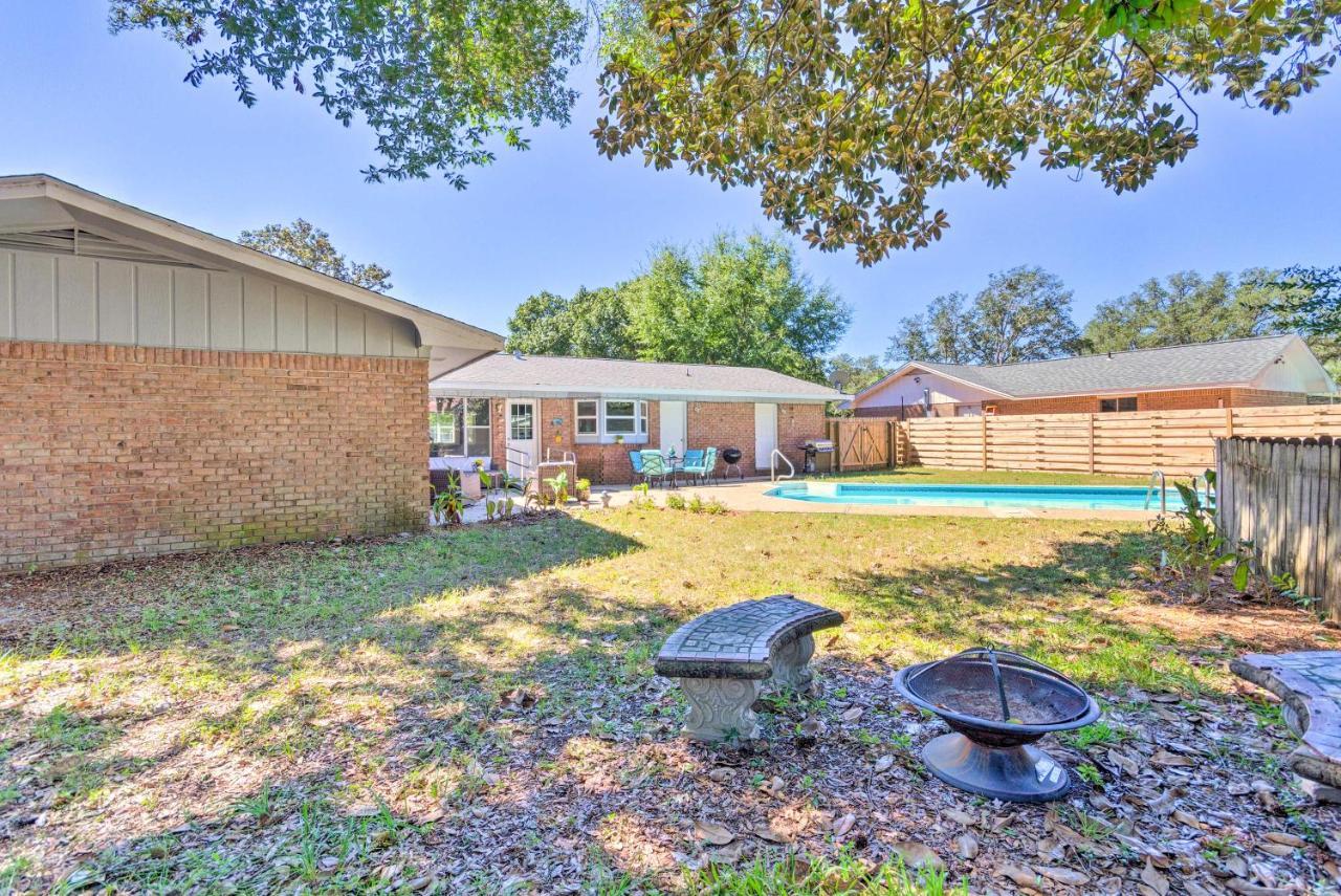 Family With Private Pool And Fenced Yard! *