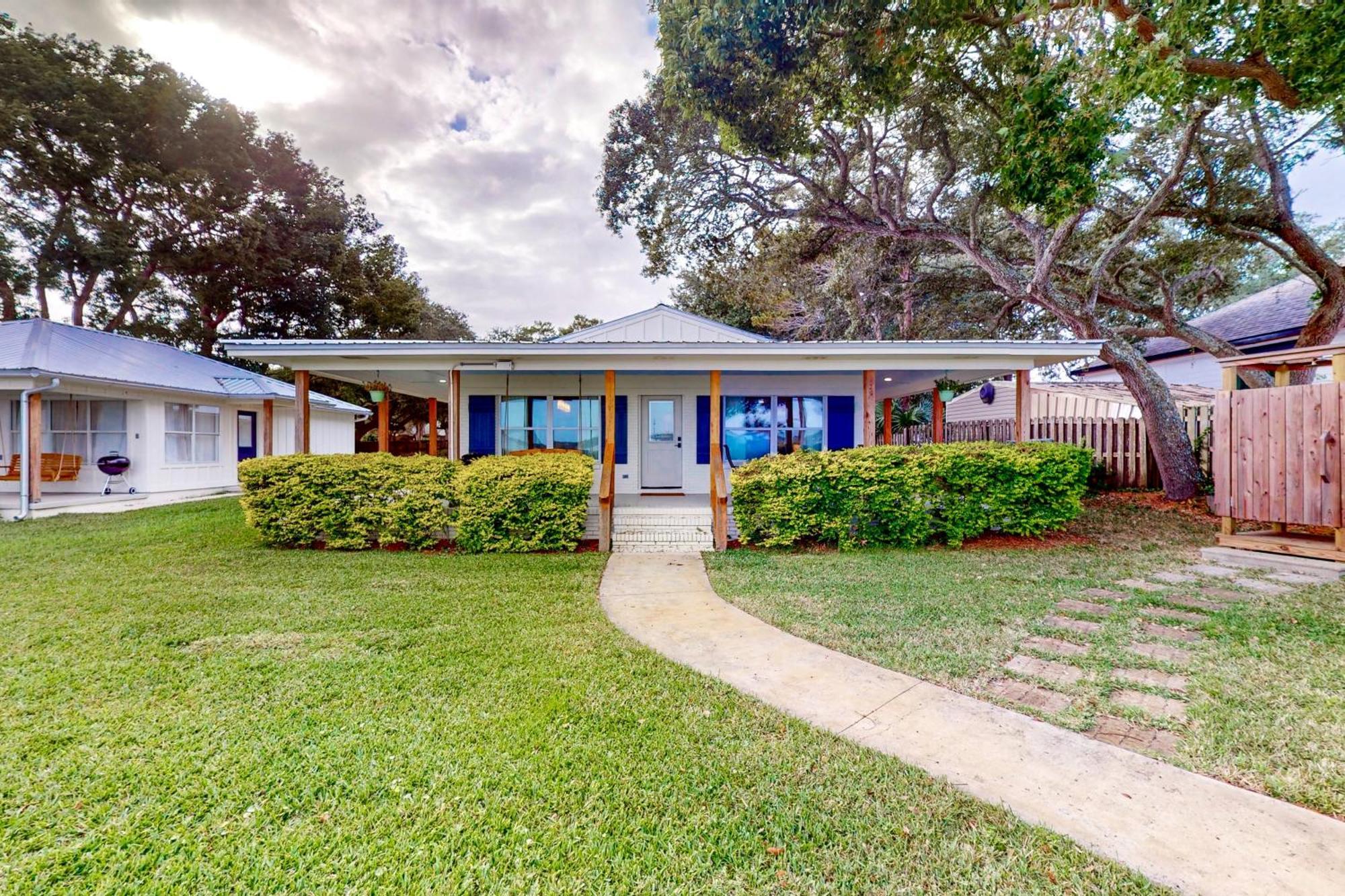 Wards Family - Master Holiday home *
