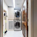 Emerald Towers West Penthouse 6002
