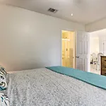 Fort Walton Beach Condo Walk To Local Beach!