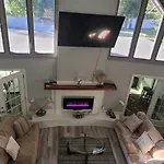 Dream House With Capacity Of 23 People