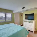 El Matador 221 - Great Location With Views Of The Gulf
