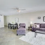 El Matador 354 - Gulf Front With Beautiful Views Of The Gulf And Pool