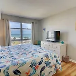 El Matador 454 - Beautiful Views Of The Gulf And Pool - Includes Seasonal Beach Service!