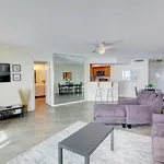 El Matador 354 - Gulf Front With Beautiful Views Of The Gulf And Pool