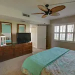 El Matador 110 - Ground Floor Unit With Easy Walk To The Beach!