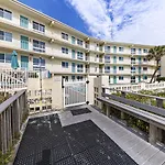 Aqua Villa 302