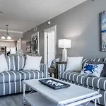 Fantastic 2 Bedroom Premium Waterscape A513 The Octopus Garden