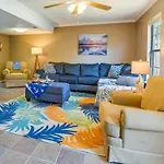Breezy Fort Walton Townhome About 5 Mi To Beach!