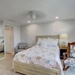 El Matador 539 - Third Floor Unit