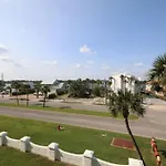El Matador 539 - Third Floor Unit
