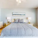 Waters Edge 405