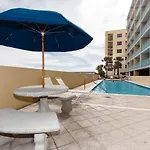 Pelican Isle 116