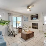 Fort Walton Beach Cottage With Patio And Hot Tub!