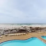 Summer Place 303