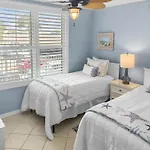Ip214-Beautiful2 Bed Beachfront-Free Beach Service