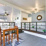 Fort Walton Home With Shared Pool - 2 Mi To Beach!