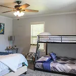 Family-Friendly Duplex 6 Mi To Fort Walton Beach!