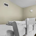 Smp 504 - 3 Bedroom Beachfront Condo - Sleeps 10!