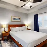 Pelican Isle 612