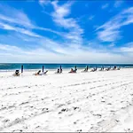 1 Bed 2 Bath With Balcony View Of The Gulf