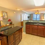 Waterscape C605 - Top Floor Beach Views - Free Beach Service - Interior Facing!