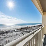 Tiki Beach 31