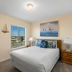 Tiki Beach 31