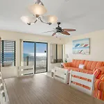 Tiki Beach 31