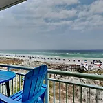Pelican Isle #302