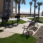 Pelican Isle 107