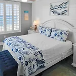 Ip510-Beautifully 3Bd Beachfront-Beach Service