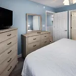 Pelican Isle 307