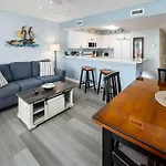 Pelican Isle 307