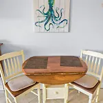 Is2 - Cozy 1 Bd - Steps Away From The Beach