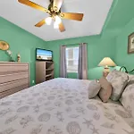 Pelican Isle 408