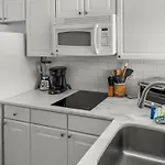 Cozy Studio Beachfront Condo - Romantic Getaway!