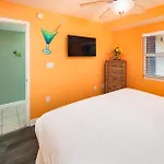 Pelican Isle 402