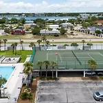 Surf Dweller 206 - Crescent Cove