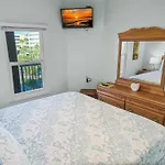 Smp 503 - Updated Beachfront - Free Beach Service!