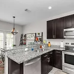 Owl\'S Nest - Cozy Townhome Close To Beaches, Attractions & More!