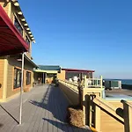 Hole Inn The Wall Hotel - Fort Walton Beach - Sunset Plaza - Nearby Beaches & Hurlburt
