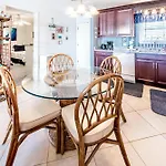 Hermitage By The Bay 305