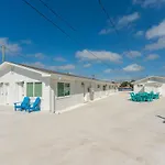 Beachfront Stay With Pool Access Bluefish 1