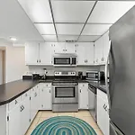 Aqua Villa 405