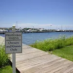 Pirates Bay A410