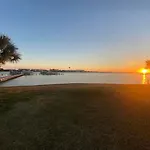 Cozy Bayfront Condo